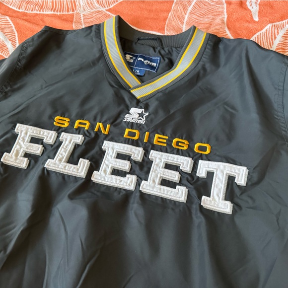 AAF San Diego Fleet V-Neck Pullover - Picture 2 of 10